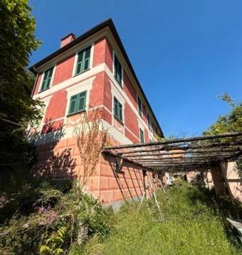 Casa con 6 locali in vendita in Via Andrea Parodi, Pedemonte, Serra Riccò
