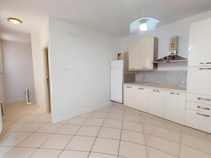Casa trilocale in vendita in Via Pola, Centro, Grottammare