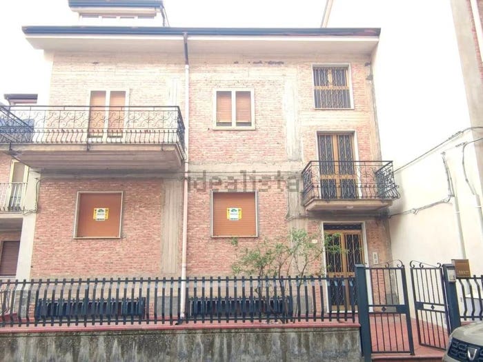 Appartamento quadrilocale in vendita in Via Pietro Nenni, Troina
