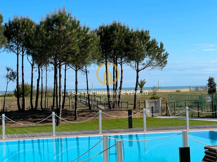 Appartamento quadrilocale in vendita in Viale Oriente, Pineta, Jesolo