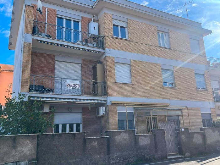 Appartamento trilocale in vendita in Via Santa Barbara, San Giacomo Santa Barbara, Nettuno
