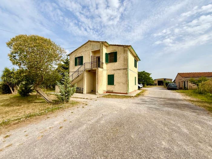 Appartamento quadrilocale in vendita in Squadre Basse, La Principina, Grosseto