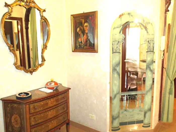 Appartamento trilocale in vendita in Via Virginia, Furio Camillo, Roma