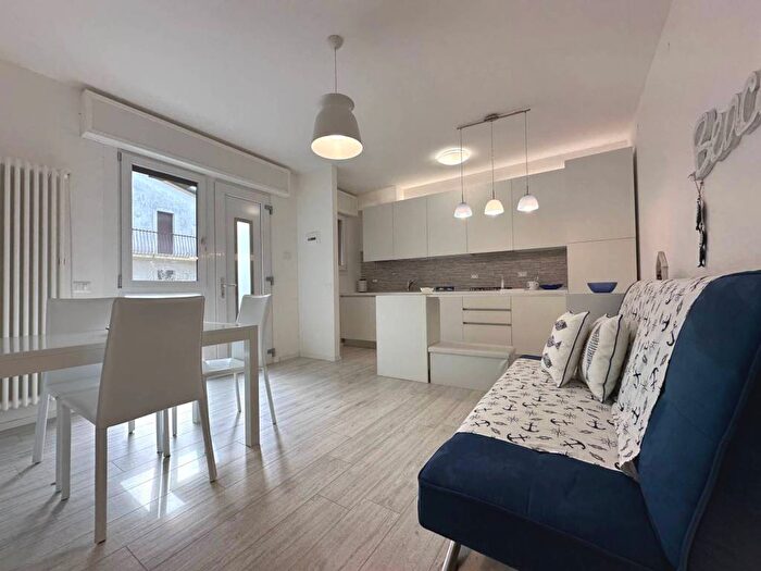Appartamento trilocale in vendita in Corso dei Monsoni, Centro, Lignano Sabbiadoro