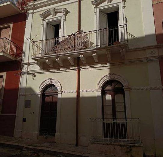 Casa con 6 locali in vendita in Via Plebiscito, Centro, Pachino
