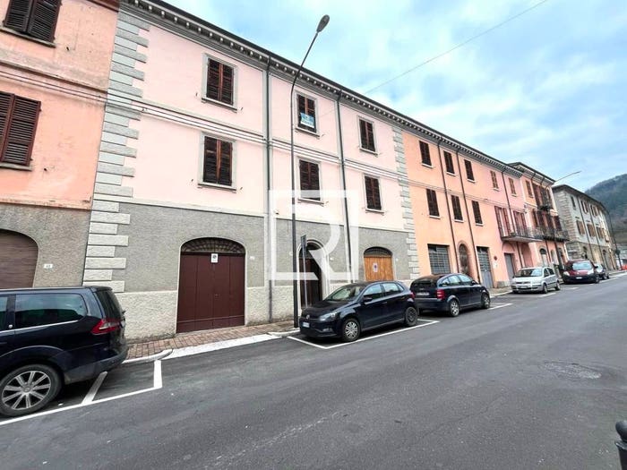 Casa con 5 locali in vendita in Centro, Mercato Saraceno