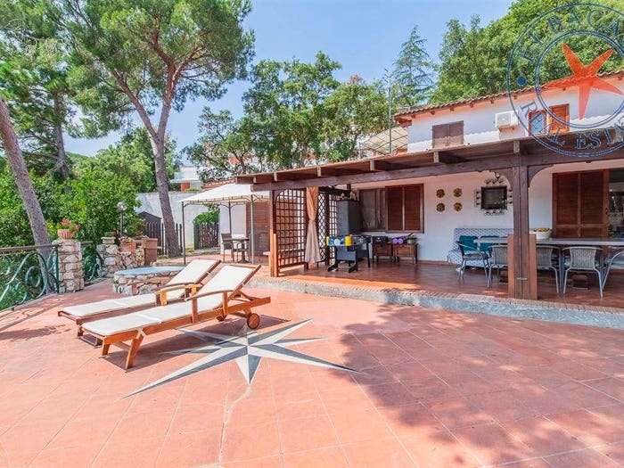 Casa con 6 locali in vendita in via naregno, Naregno, Capoliveri