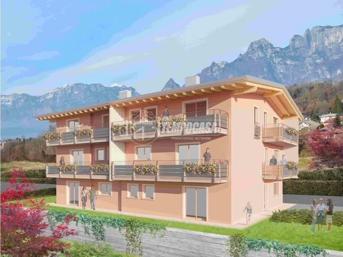 Appartamento quadrilocale in vendita in Via Mares, Centro, Belluno