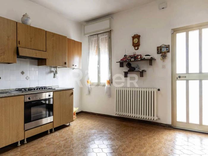 Casa con 5 locali in vendita in Via Ferrarese, Zerbinate, Bondeno