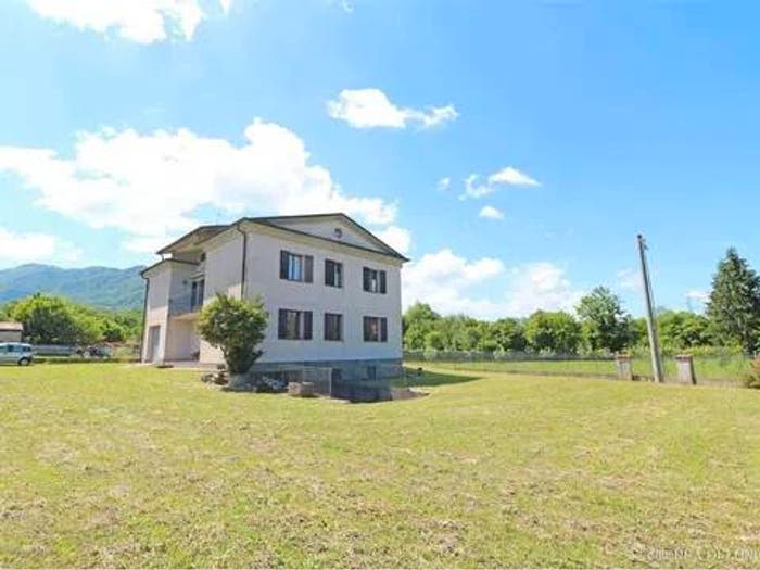 Casa con 6 locali in vendita in Via Pianturcano, Mulazzo