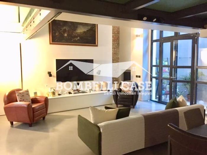 Appartamento trilocale in vendita in Via Goffredo Mameli, Indipendenza, Milano