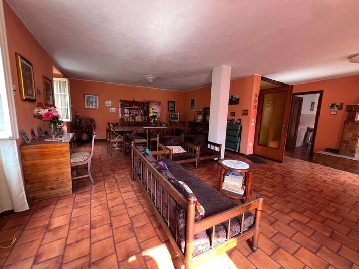 Casa con 6 locali in vendita in Piazza Stravignino, Stravignino, Pezzaze