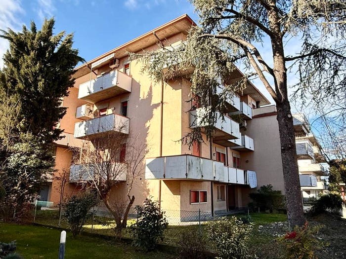 Appartamento con 5 locali in vendita in Via Trentesimo Stormo, Ronco, Forlì