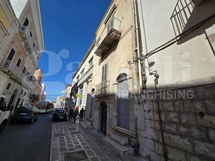 Casa quadrilocale in vendita in via Bovio, Centro, Andria