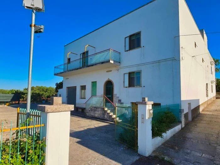 Casa con 6 locali in vendita in Strada Comunale Foggia di Nercio, Putignano