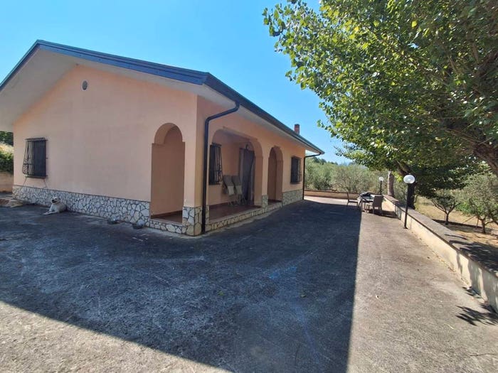 Casa trilocale in vendita in Via Demanio, Villamaina
