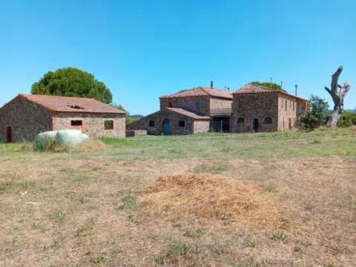 Casa con 6 locali in vendita in Cinigiano
