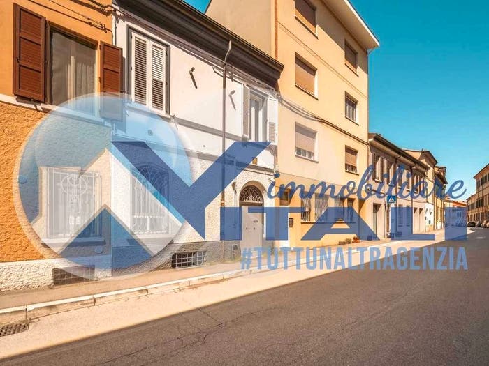 Appartamento trilocale in vendita in Via Chiaramonti, Centro Storico, Cesena