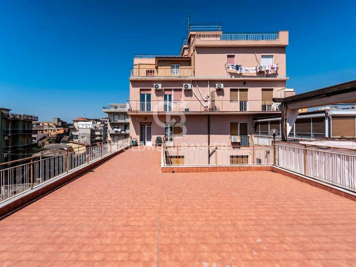 Appartamento con 6 locali in vendita in Via Rametta, Ferrarotto Acquedotto Greco, Catania