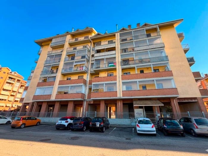 Appartamento trilocale in vendita in Via Sassari, Nichelino