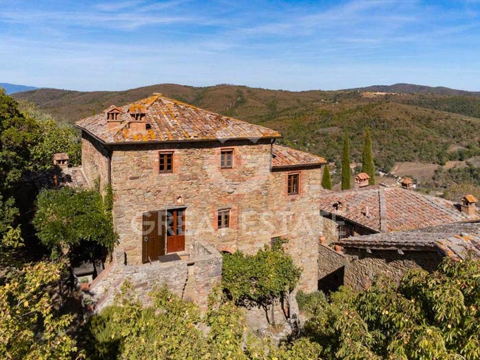 Casa con 6 locali in vendita in Centro, Bucine