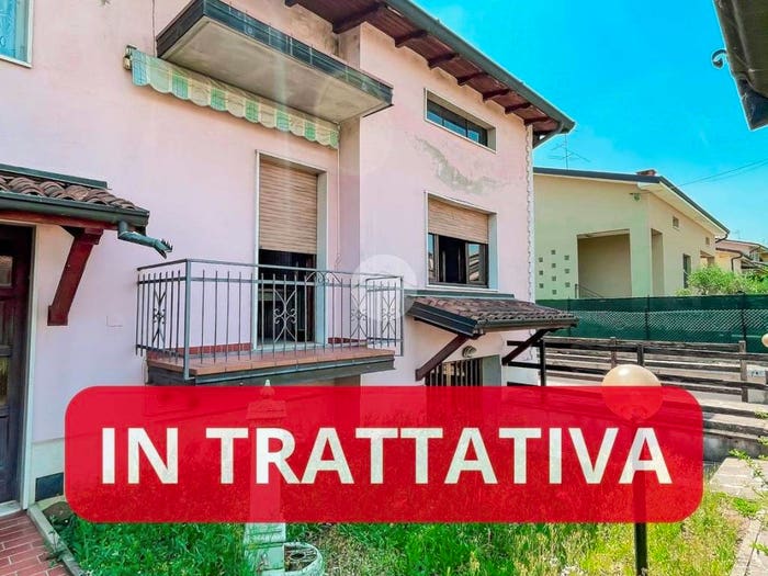 Casa quadrilocale in vendita in Via Tito Speri Traversa II, Centro, Chiari