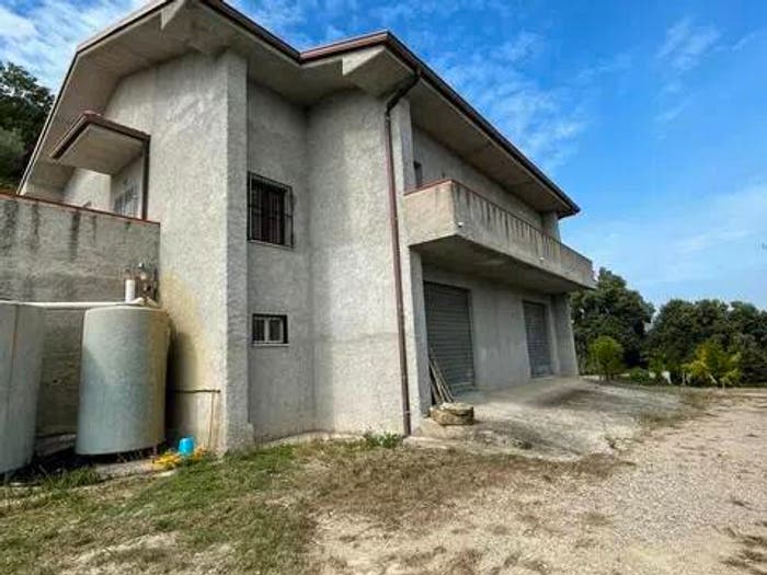 Casa trilocale in vendita in Via Fratte No Number, Centro, Prignano Cilento