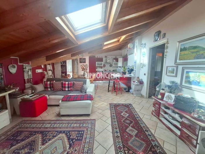 Casa trilocale in vendita in Via Maggio, Faloppio
