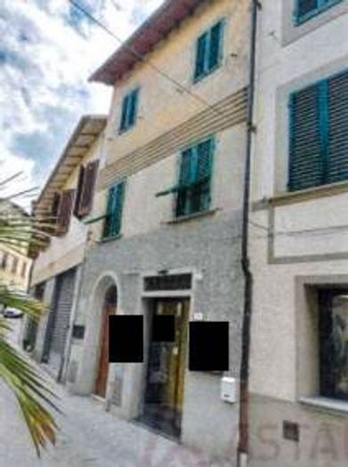 Appartamento con 6 locali in vendita in Via Santi Saccenti, Centro, Cerreto Guidi