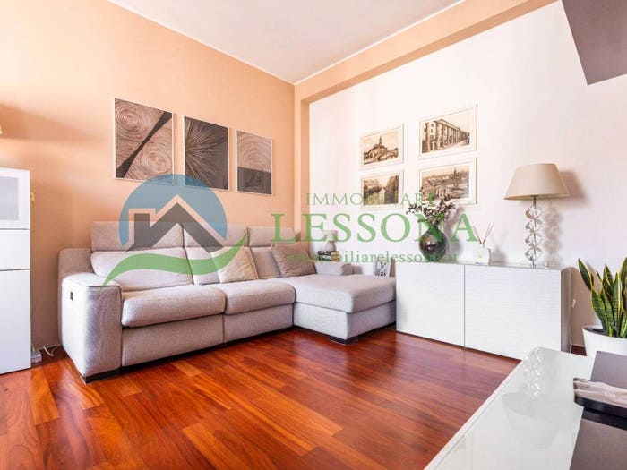 Appartamento trilocale in vendita in Via Michele Lessona, Vialba, Milano