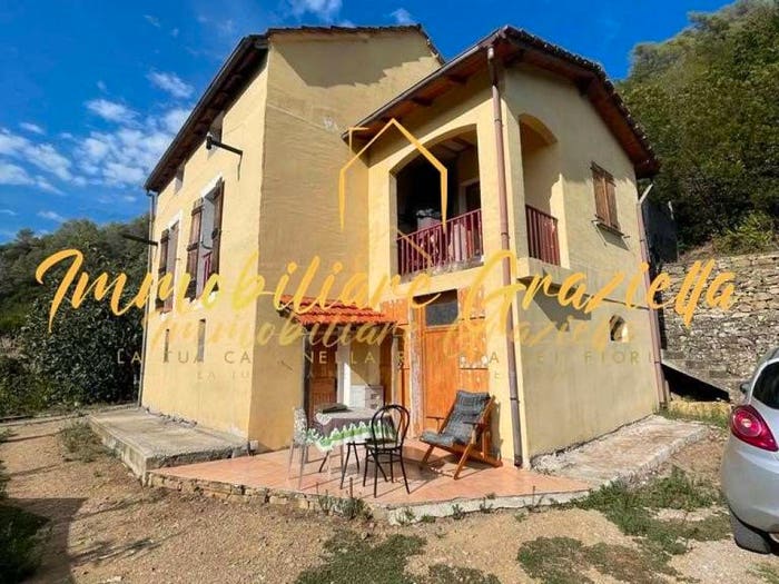 Casa trilocale in vendita in Dolceacqua
