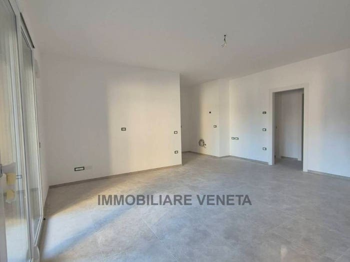 Appartamento trilocale in vendita in Sottomarina, Chioggia