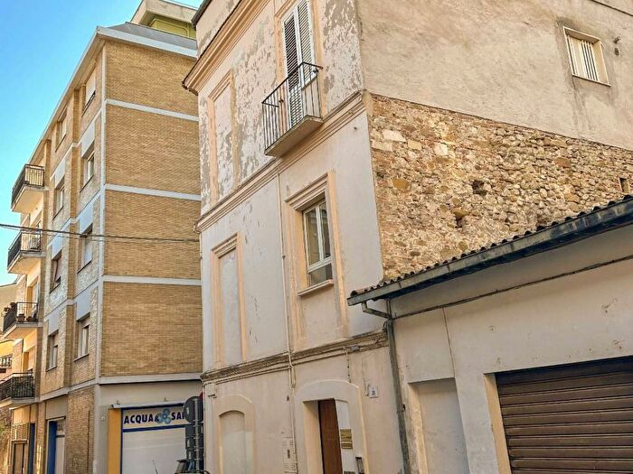 Appartamento con 5 locali in vendita in Via Cesare Battisti, Centro, Teramo