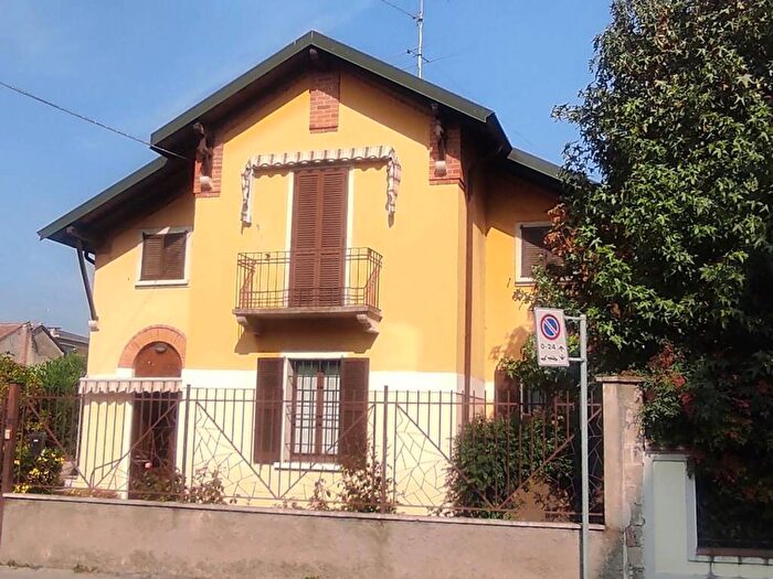 Casa trilocale in vendita in Via Settembre, Centro, Sant'Angelo Lodigiano