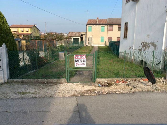 Casa con 6 locali in vendita in BOTTRIGHE Via Veneto, Bottrighe, Adria
