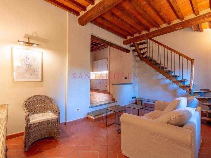 Casa con 6 locali in affitto in Via Loggia dei Bianchi, Serpiolle, Firenze