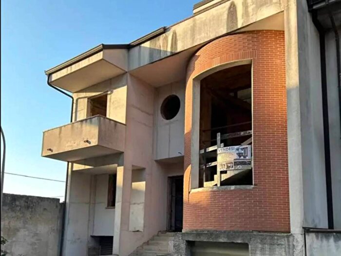 Casa con 6 locali in vendita in Via Filippo Brunelleschi, Cittanova