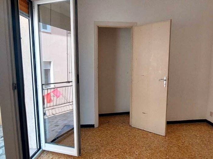 Appartamento quadrilocale in vendita in Via Artallo, Porto Maurizio, Imperia
