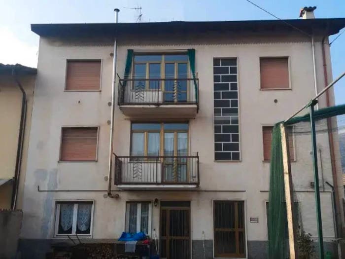 Casa con 6 locali in vendita in Via Peia Bassa, Peia
