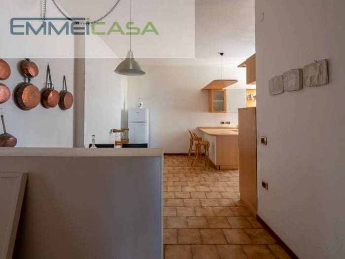 Appartamento quadrilocale in vendita in Viale Antonio Gramsci, Sacca Stazione, Modena