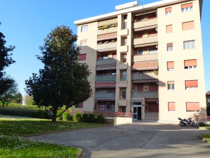 Appartamento trilocale in vendita in Via Repubblica, Centro, Bollate