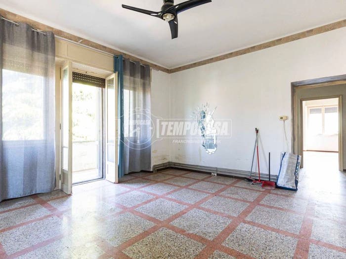 Appartamento quadrilocale in vendita in Via per Molteno, Centro, Oggiono