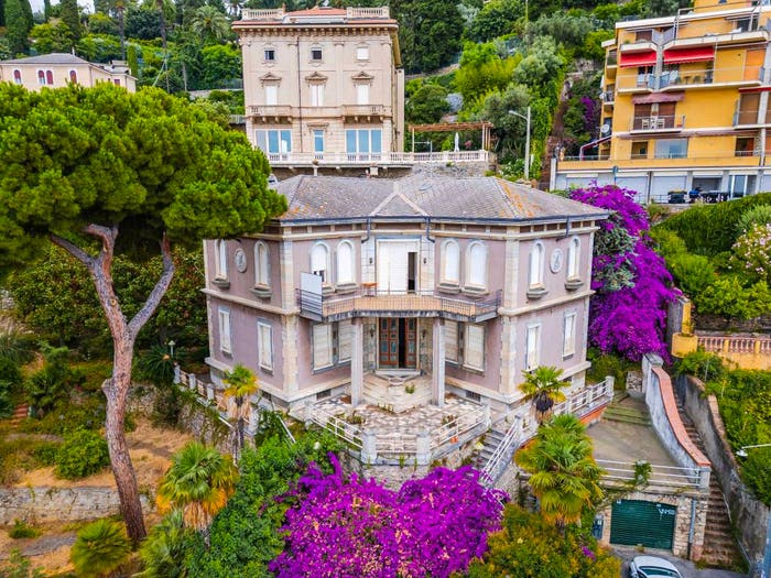 Casa con 6 locali in vendita in Via delle Mimose, Collina Centrale Parco Fuor del Vento, Alassio