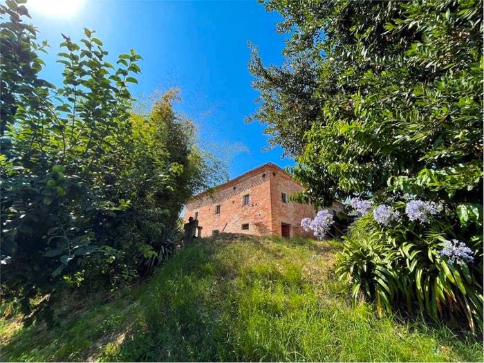 Casa con 6 locali in vendita in Via Montegallo, Montegallo, Osimo