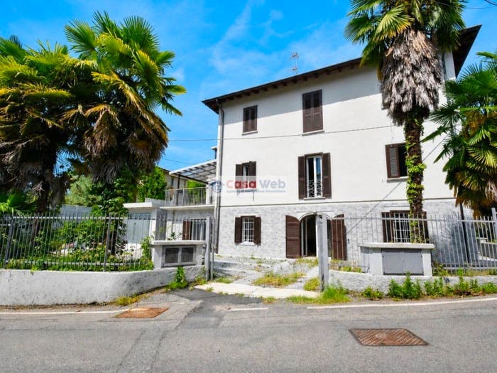 Casa con 6 locali in vendita in Centro, Porto Valtravaglia