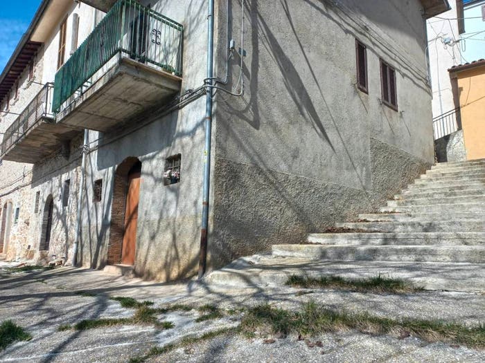 Appartamento bilocale in vendita in Strada Provinciale di Ruscio, Monteleone di Spoleto