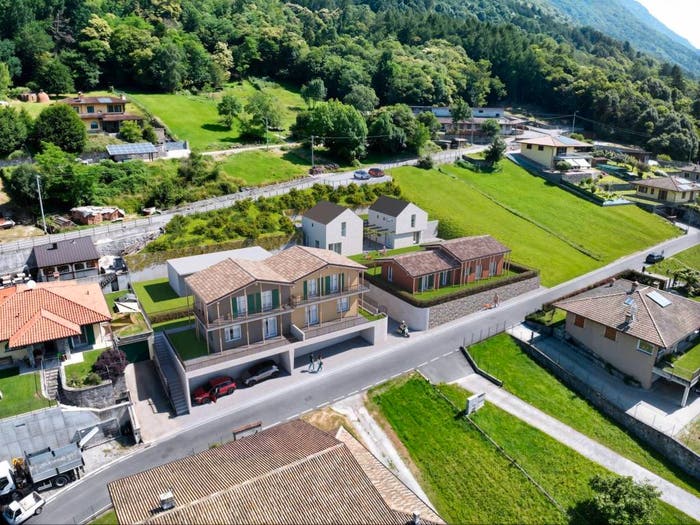 Casa quadrilocale in vendita in Via per Cino, Centro, Mantello