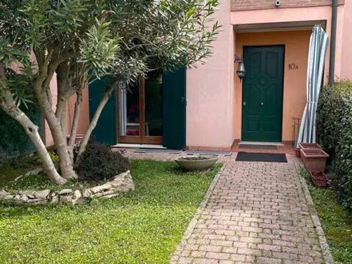 Casa con 6 locali in vendita in Via Boccaccio No Number, Centro, Casalserugo