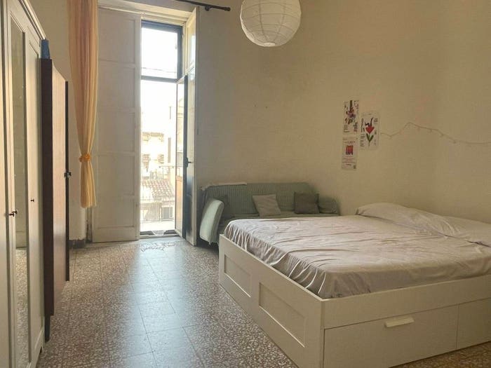 Appartamento con 6 locali in vendita in XX Settembre Tribunale, Catania