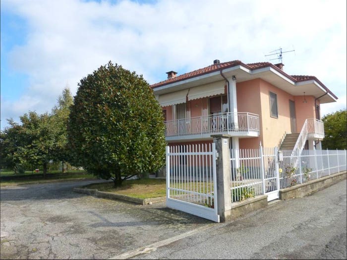 Casa con 5 locali in vendita in Via Santa Lucia, Centro, Fossano